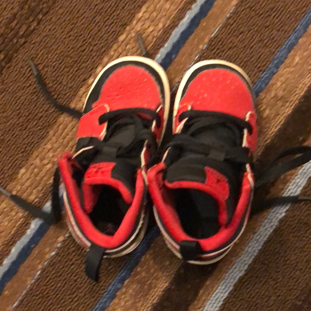 Nike Jordan sneakers little kids